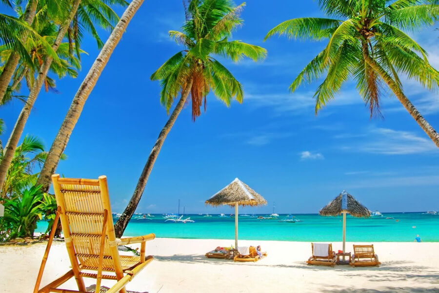 hindistan-goada-evlerin-bahceleri-mal-sahibinin-dinini-soyluyor