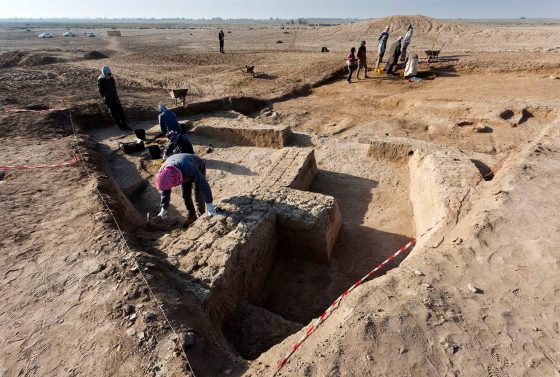 5-000-yillik-bir-bina