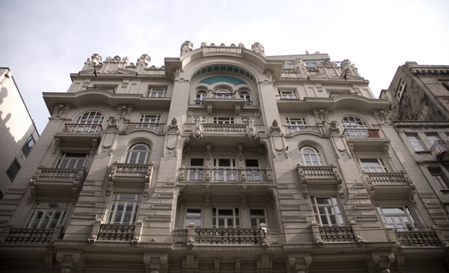 bir-apartman-degil-bir-tarih-sanat-ussu-misir-apartmani